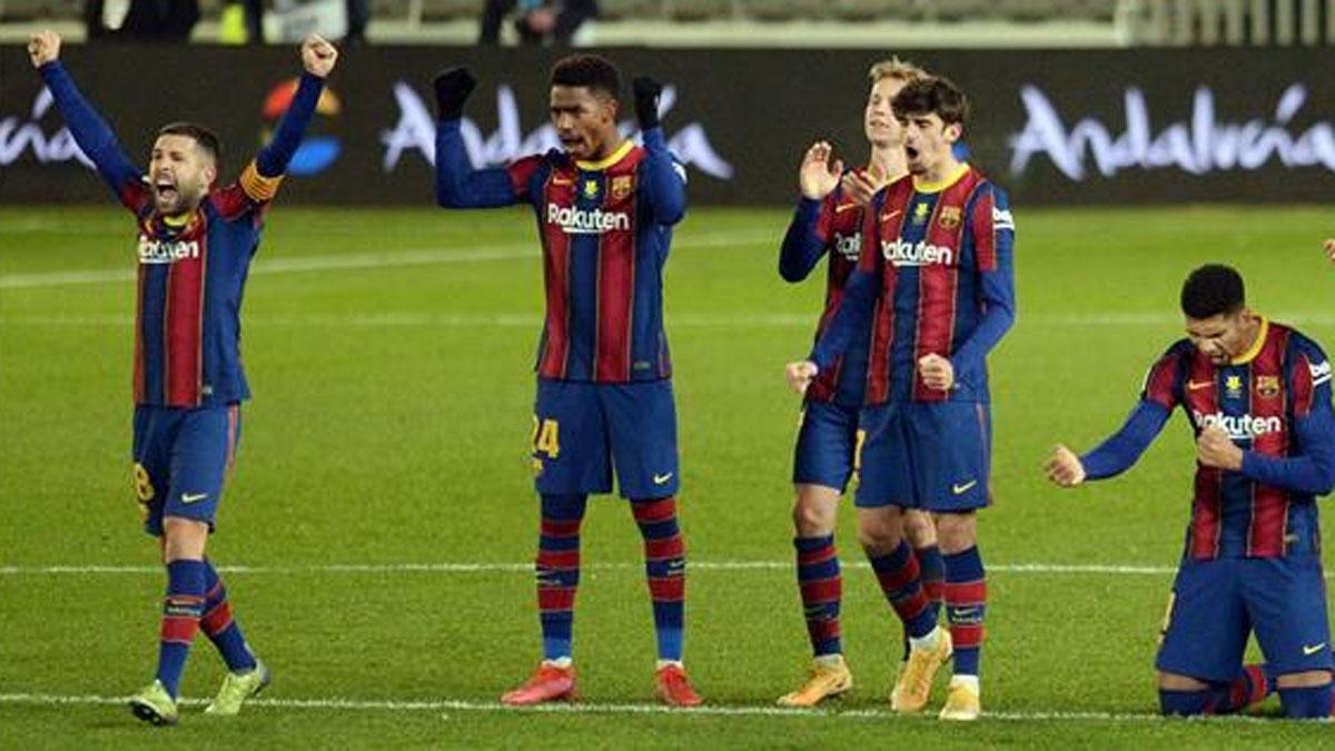 Jordi Alba celebra el pase a la final de la Supercopa de España