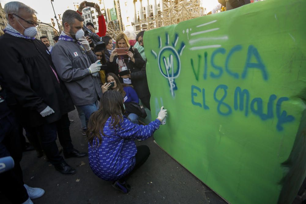 Proceso creativo de la falla municipal