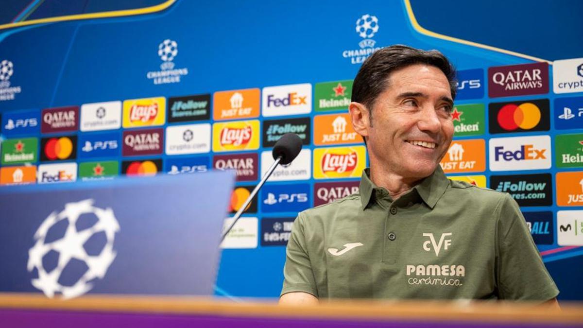 GRAFCVA9488. VILLARREAL (CASTELLÃN), 30/09/2025.- El entrenador del Villarreal CF, Marcelino GarcÃ­a Toral, este martes, durante la rueda de prensa previa al partido de Liga de Campeones de maÃ±ana miÃ©rcoles frente a la Juventus de TurÃ­n. EFE/Andreu Esteban