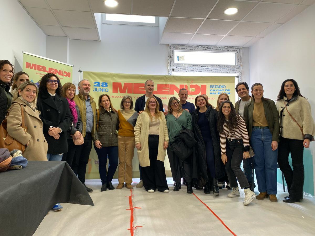 Asistentes a la presentación del concierto de Melendi