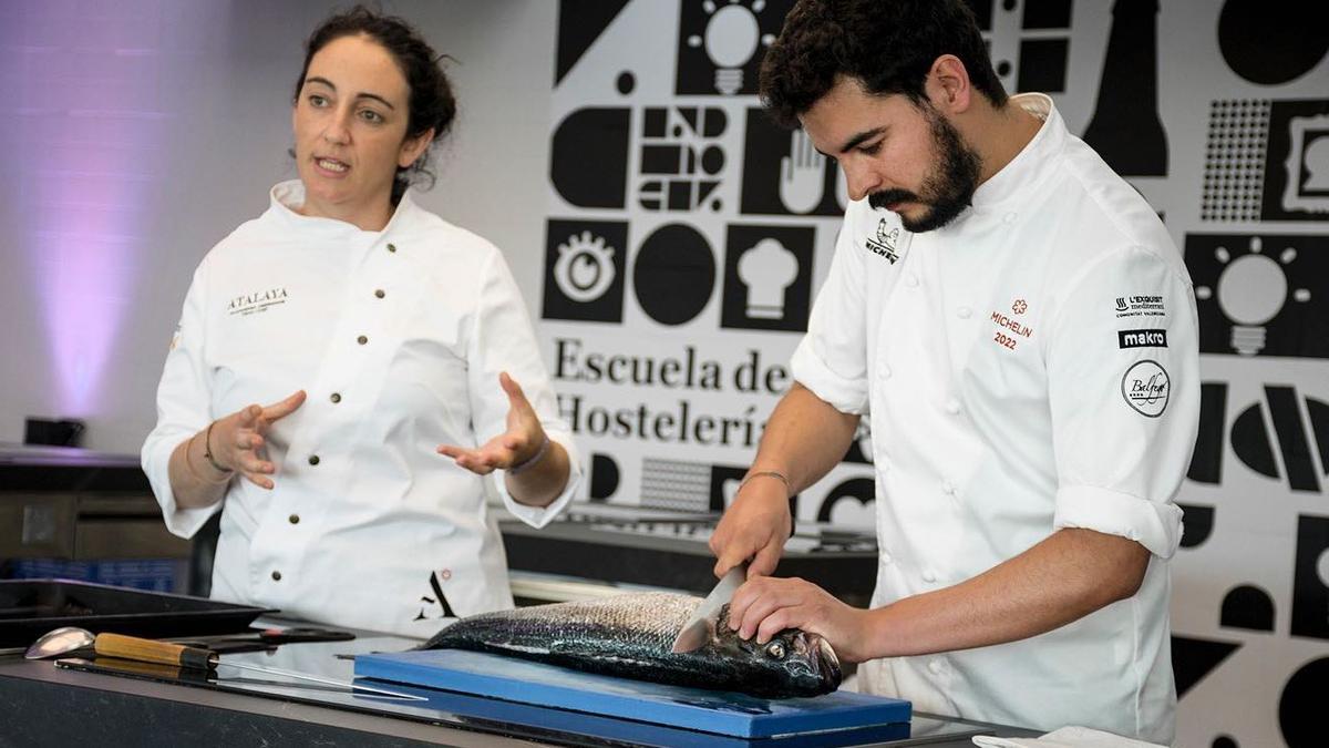 Alejandra y Emanuel forman un perfecto binomio dentro y fuera de la cocina. Una pareja que se está abriendo paso dentro de la alta gastronomía nacional.