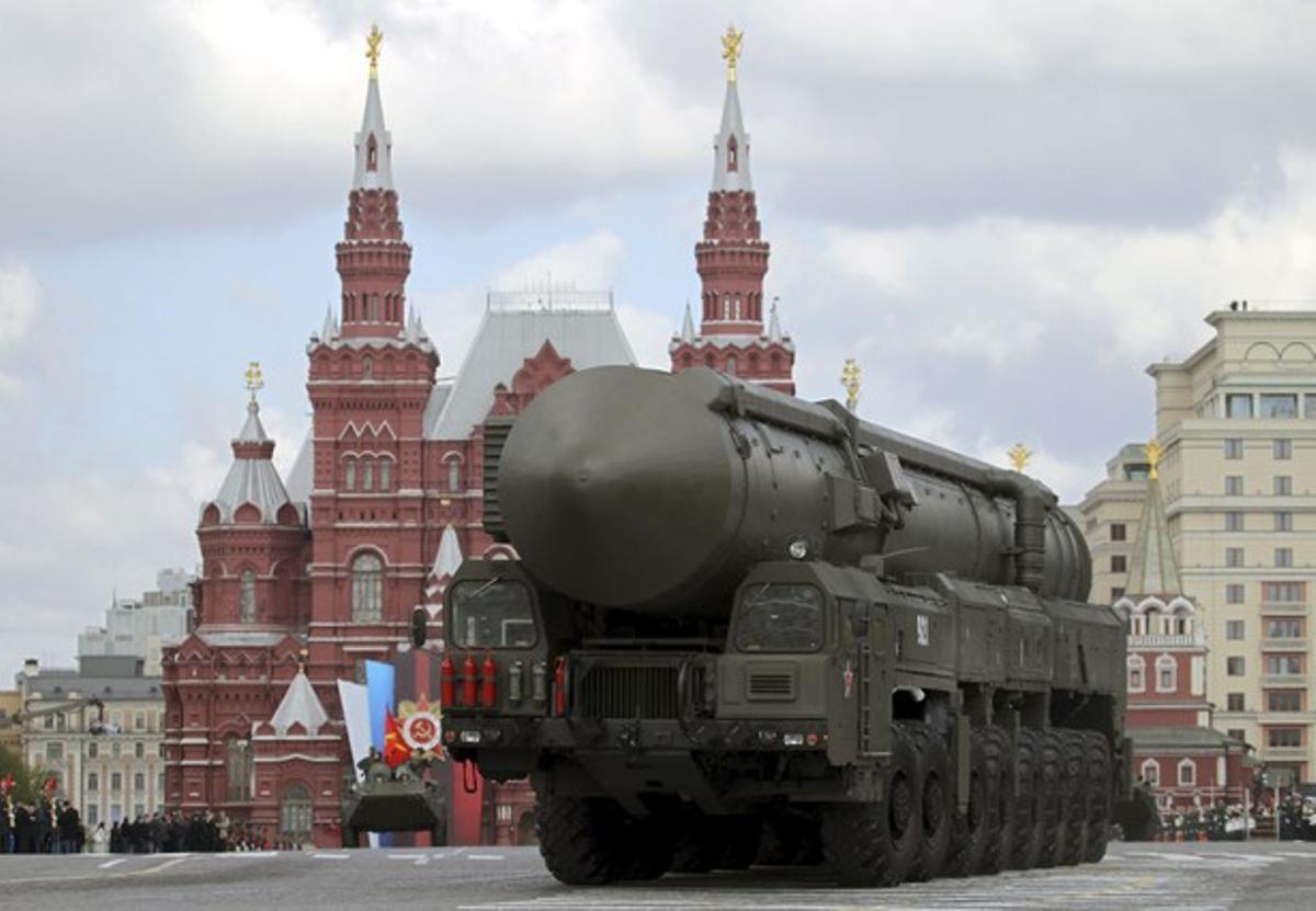 El míssil Tópol a la plaça Roja de Moscou.