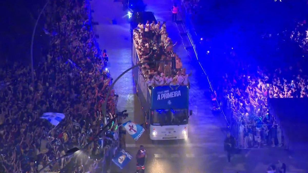 El autobús del Dépor en Cuatro Caminos
