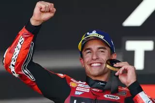 Márquez dona una lliçó magistral a Bezzecchi a la seva pròpia casa