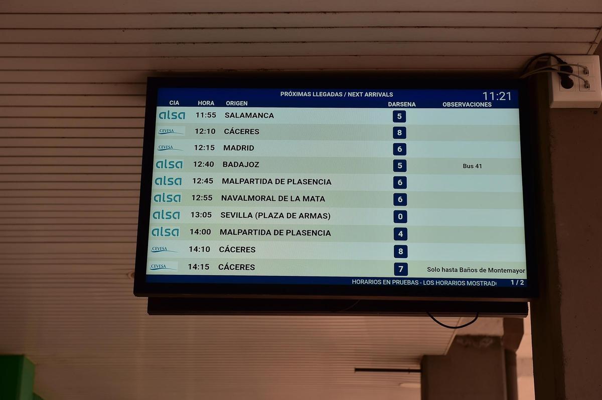 Nueva pantalla de información para viajeros cuando la estación de autobuse está abierta.
