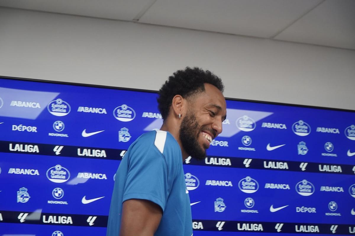 El Deportivo presenta a Aubameyang