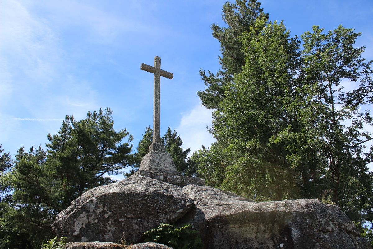 Cruz de los caídos en Celanova.