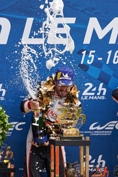Alonso repite victoria en Le Mans y gana el WEC.