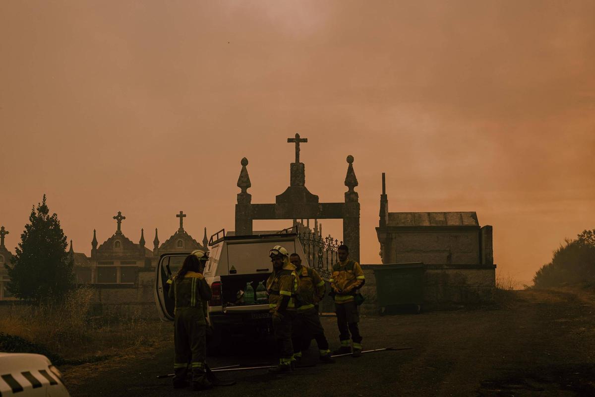 El incendio de O Riós, en imágenes