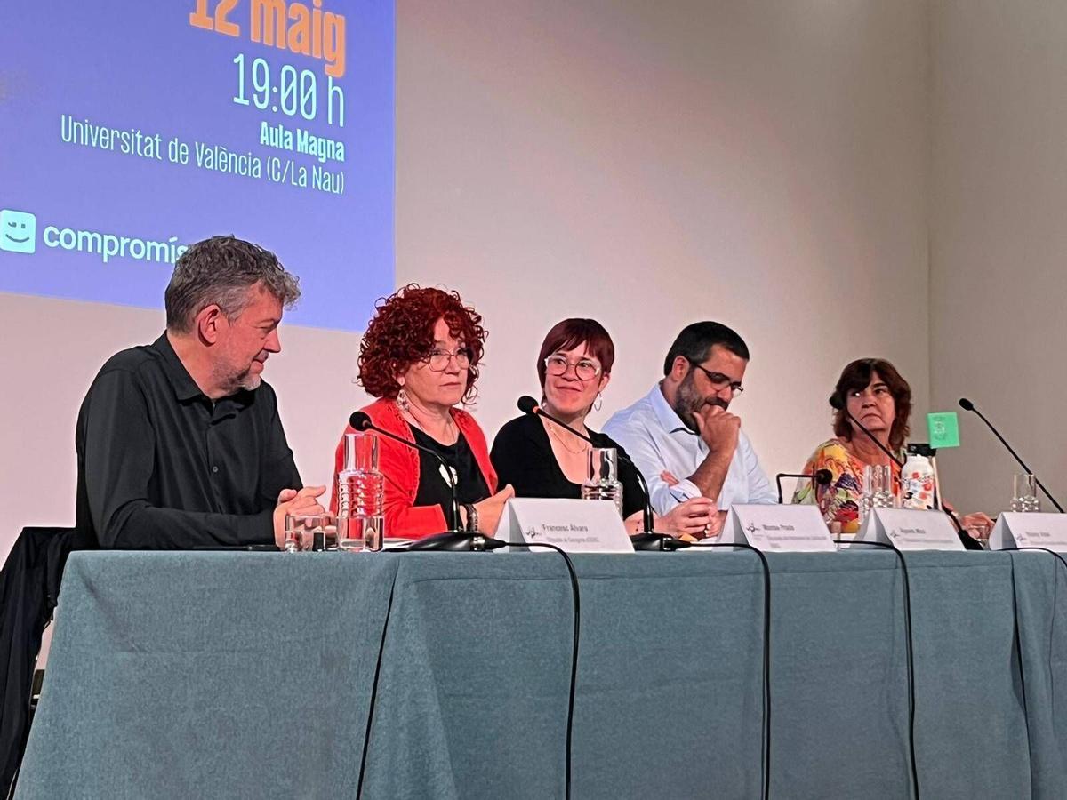 La diputada de Compromís, Àgueda Micó, comparte escenario con otros partidos de nacionalismos periféricos en València sobre la ley de plurilingüismo