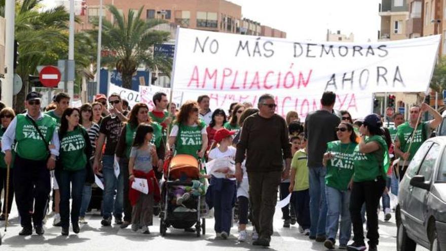 Más de 300 personas participaron en la protesta para pedir la ampliación de La Paz.