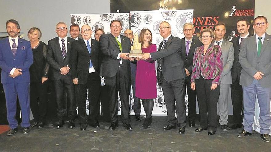 el ateneo cultural de onda premia a caja rural