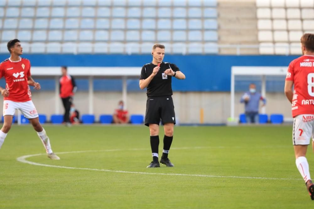 Toril sentencia al Lorca y da el primer triunfo al Real Murcia