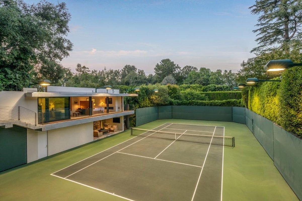 Cancha de tenis en la casa de Brad Pitt y Jennifer Aniston