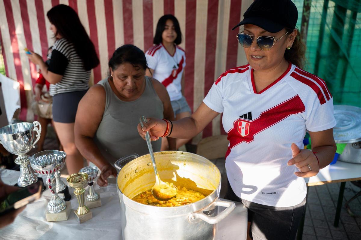 Galería | La comunidad peruana celebra sus Fiestas Patrias en Cáceres