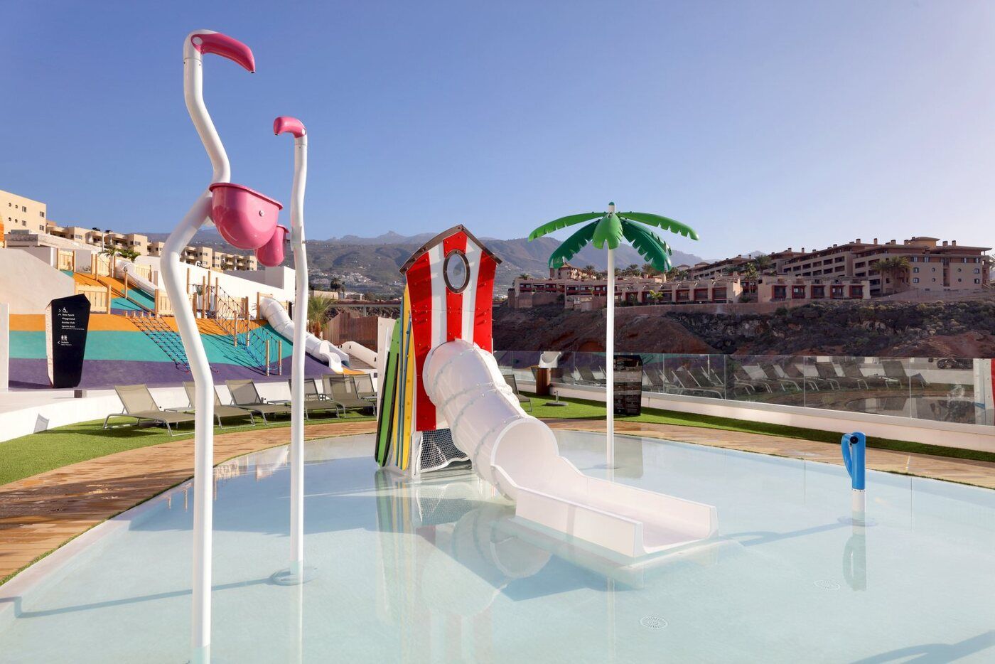 Vista de la piscina infantil del Hard Rock Hotel Tenerife.