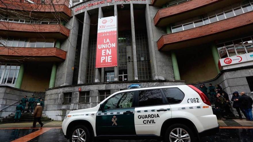 Registro de la sede de UGT de Asturias, el pasado 17 de enero.