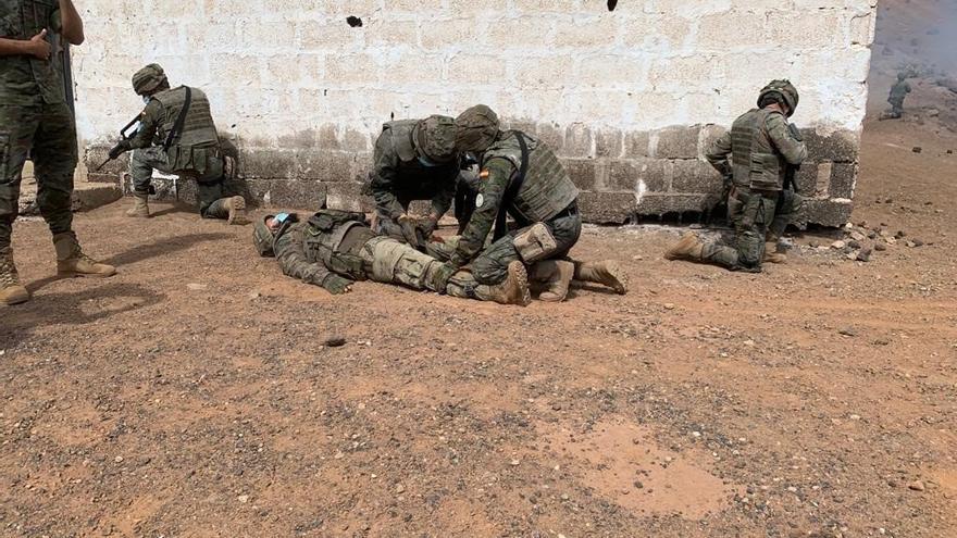 Efectivos de la Brigada &#039;Canarias&#039; XVI durante su entrenamiento en Canarias