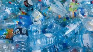 Un cúmulo de botellas de plástico, en una imagen de archivo.
