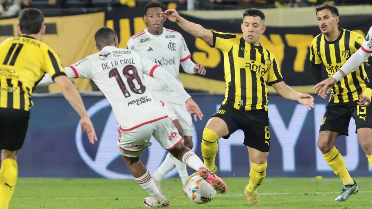 Pe?arol elimina al Flamengo y se mete en semifinales