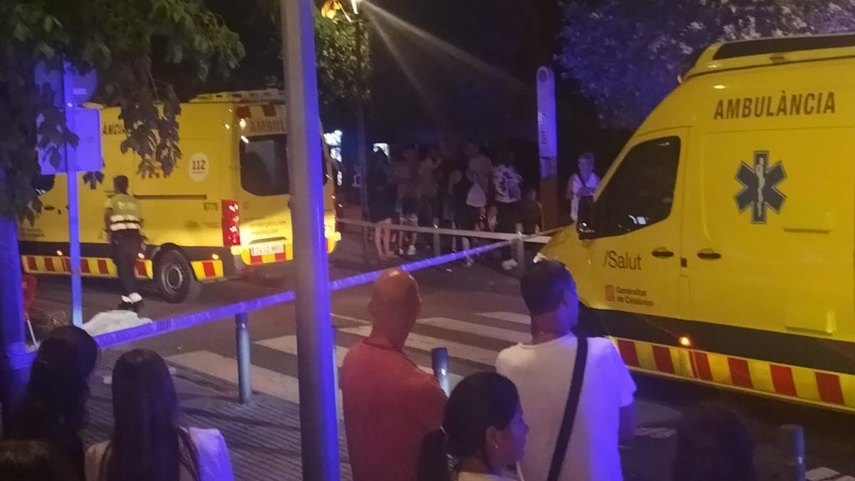 Les ambulàncies al lloc dels fets el dia de l'atropellament