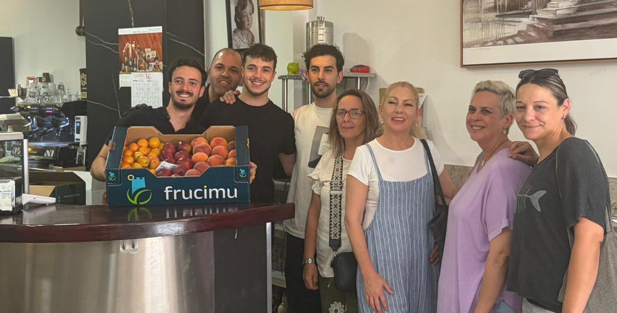 Frucimu celebra una jornada de «unión» reuniendo a toda su plantilla en torno al producto de Mula
