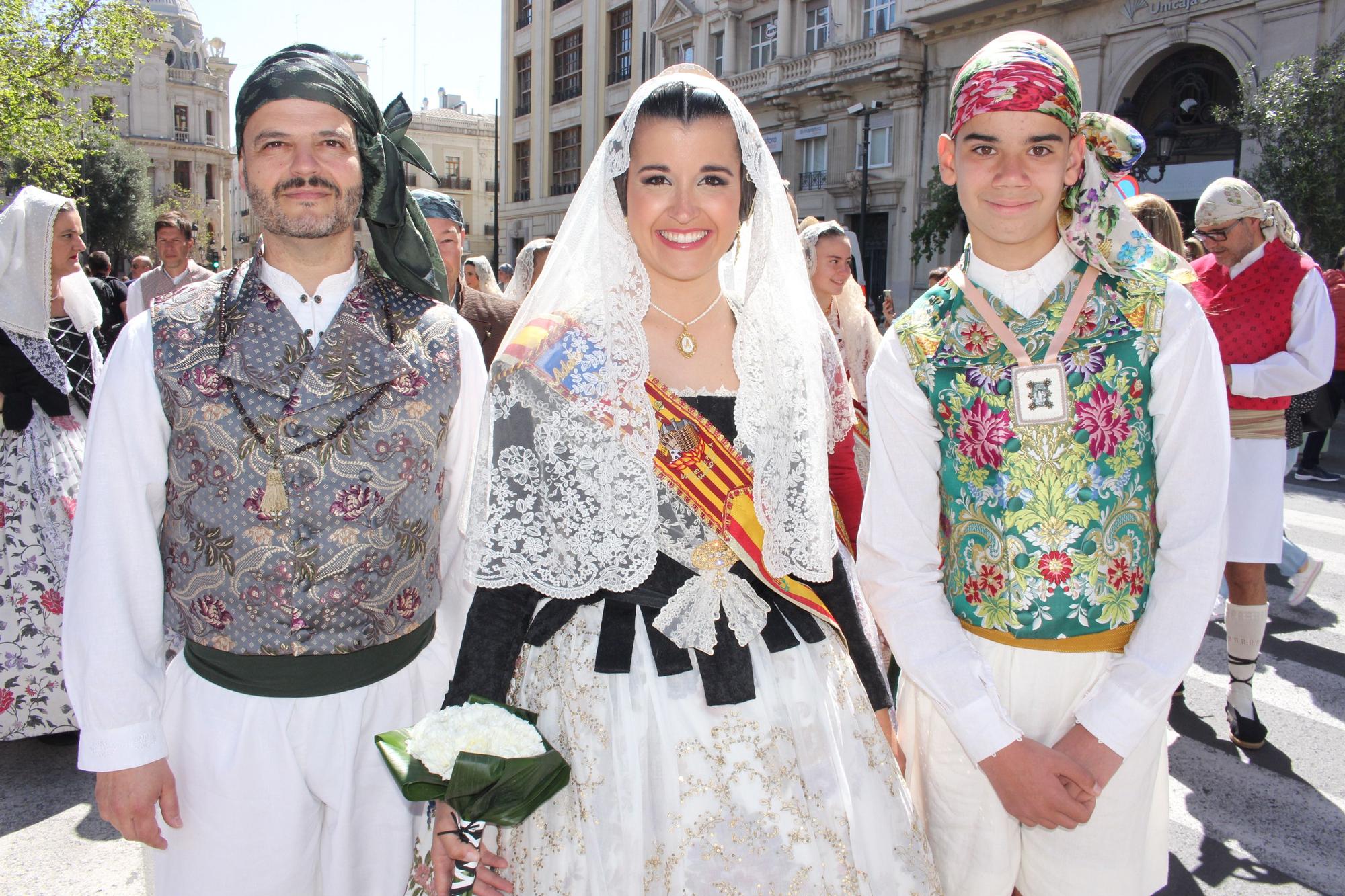 El desfile de falleras mayores en la Ofrenda a San Vicente Ferrer