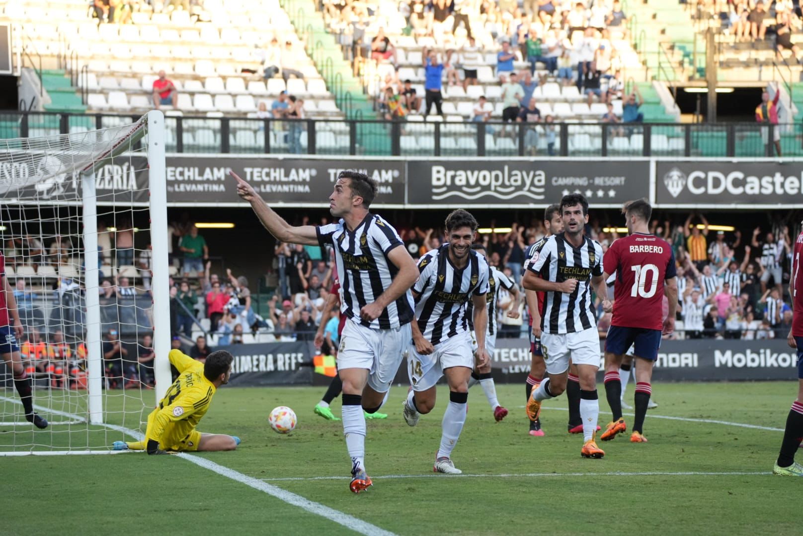 Las imágenes del partido Castellón vs Osasuna Promesas