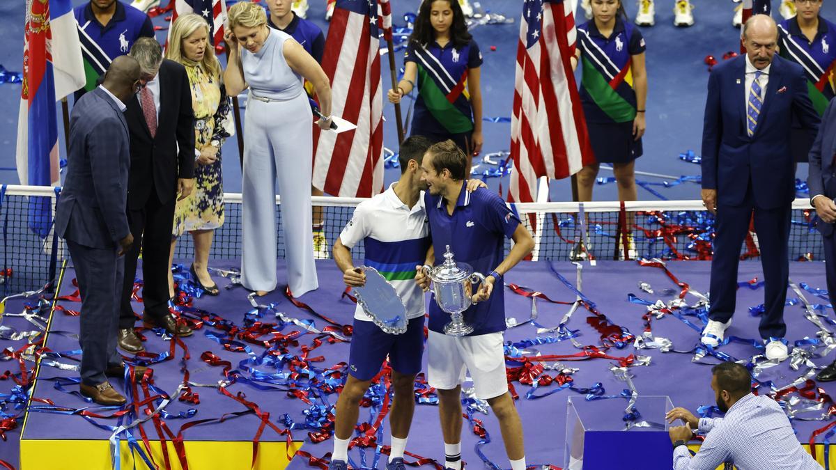 Los dos finalistas del US Open en la ceremonia de clausura del torneo