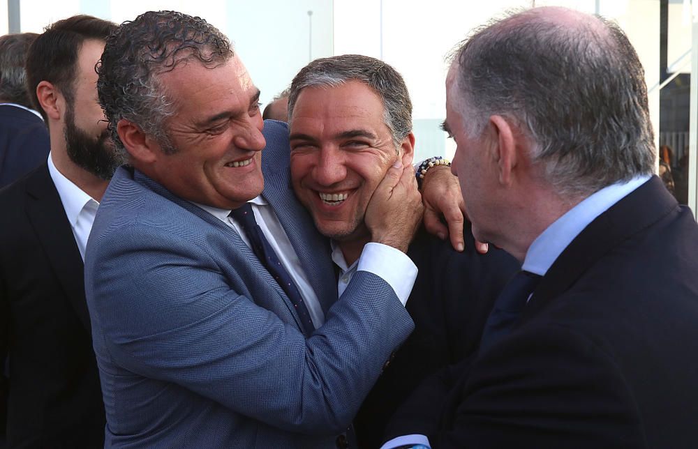 Representantes políticos e institucionales de Málaga acudieron al acto oficial de inauguración de la fábrica de Cerveza Victoria