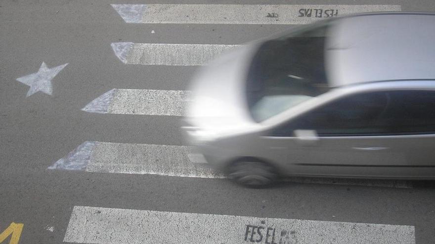 El pas de vianants del tram baix de la carretera de Ribes a Ripoll