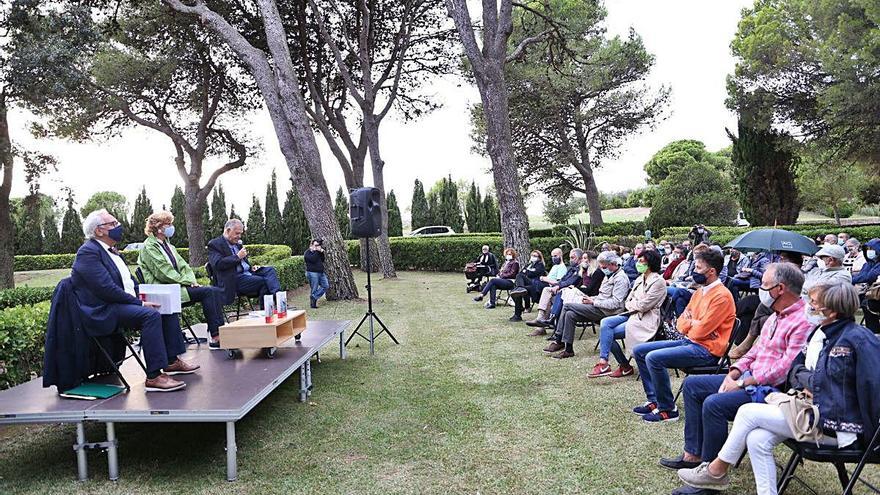 Un moment de la presentació, ahir al jaciment.