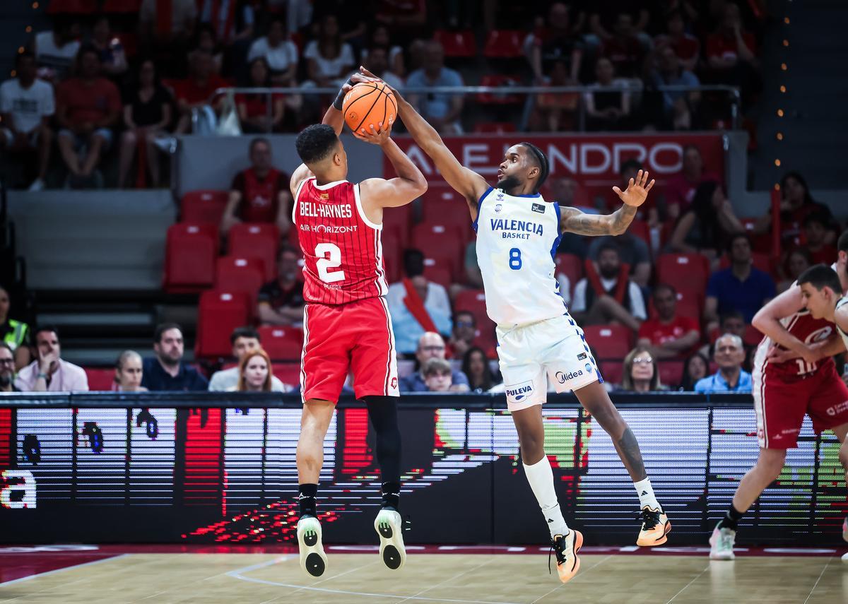 Jean Montero, en un partido completo tras la Final Four de Atenas.