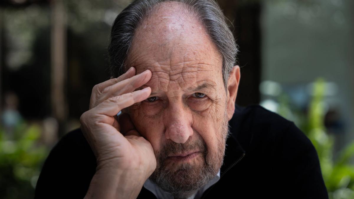 Josep Maria Pou, protagonista de 'Parenostre', en un momento de la entrevista.