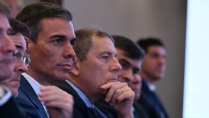 El presidente del Gobierno, Pedro Sánchez, durante un encuentro con empresarios españoles este martes en Montevideo (Paraguay), en el marco de su gira latinoamericana. 