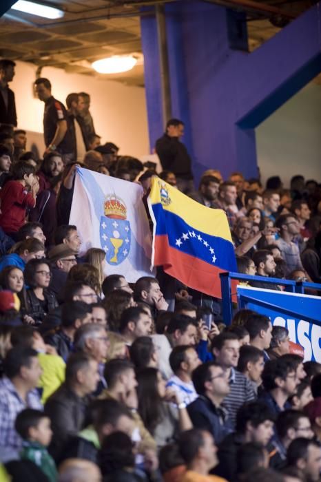 Gran ambiente en el Galicia-Venezuela de Riazor