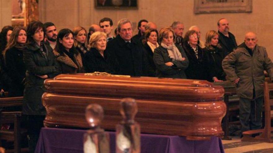 La misa de corpore in sepulto se celebró ayer en la basílica de Santa María.