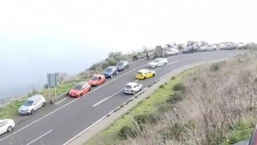 Investigado por hacer carreras ilegales en la carretera de Los Loros, en Tenerife