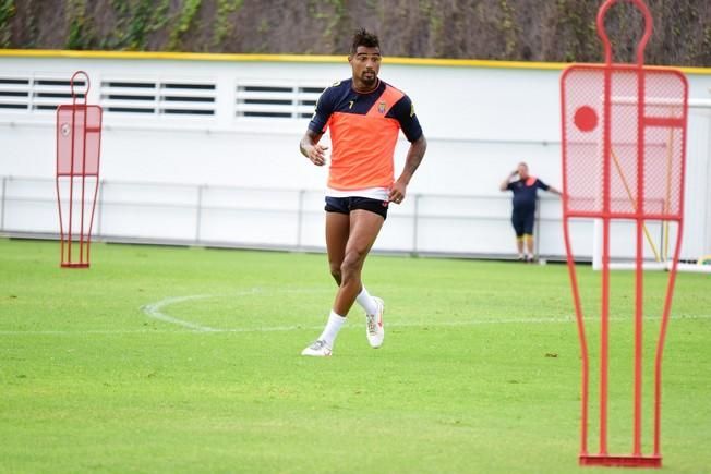 Entrenamiento UD Las Palmas en Barranco Seco ...