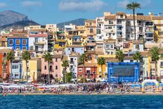 Los mejores palistas del mundo conquistan el Mediterráneo desde La Vila Joiosa