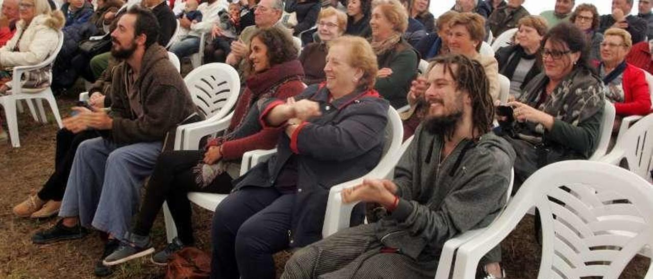 Público asistente el mismo día. // Bernabé/ Luismy