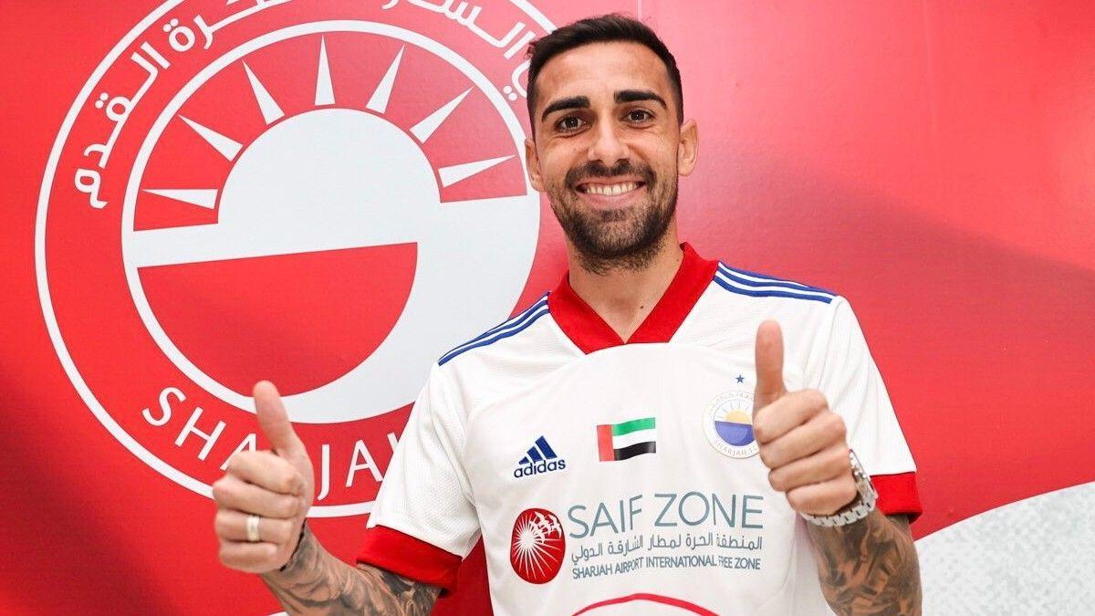 Alcacer, tras rescindir su contrato con el Villarreal, jugará en el Al Sharjah, equipo en el que coincidirá con el también exazulgrana Pjanic