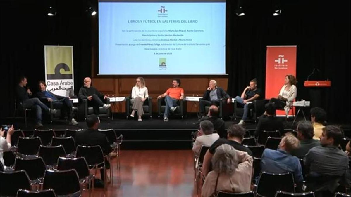 Coloquio en el Instituto Cervantes sobre los libros de Fútbol en la Feria del Libro.