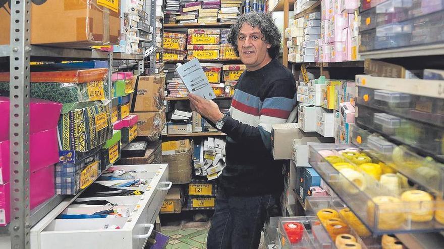 Paco López Mengual, historias desde el mostrador