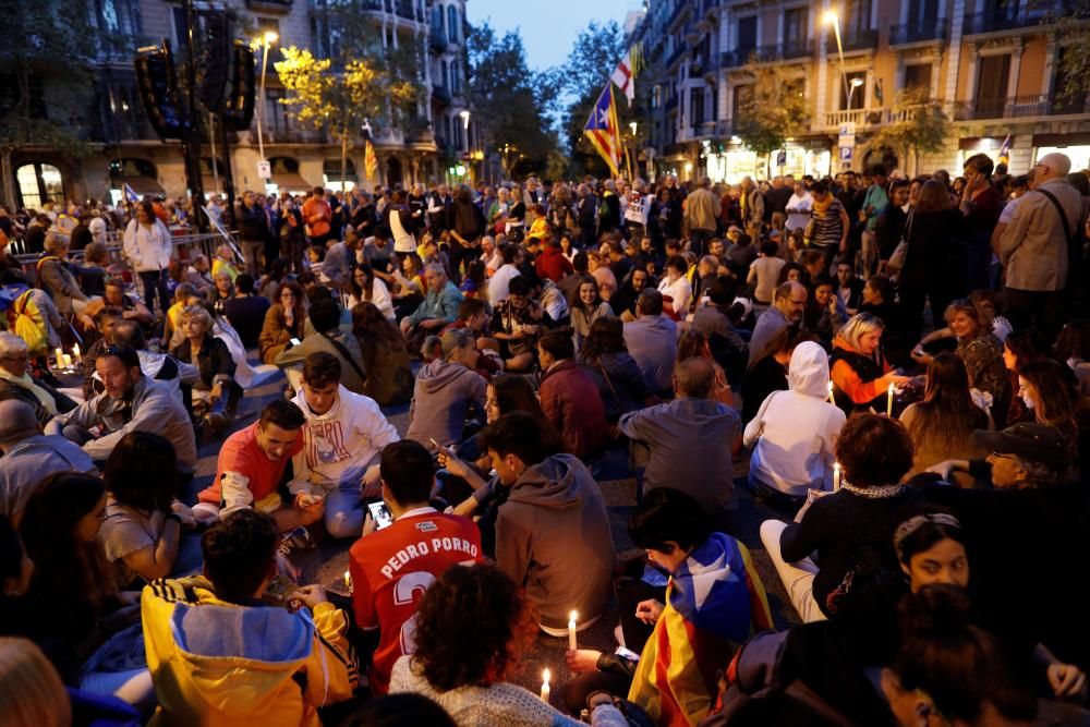 Cargas policiales en la Delegación del Gobierno