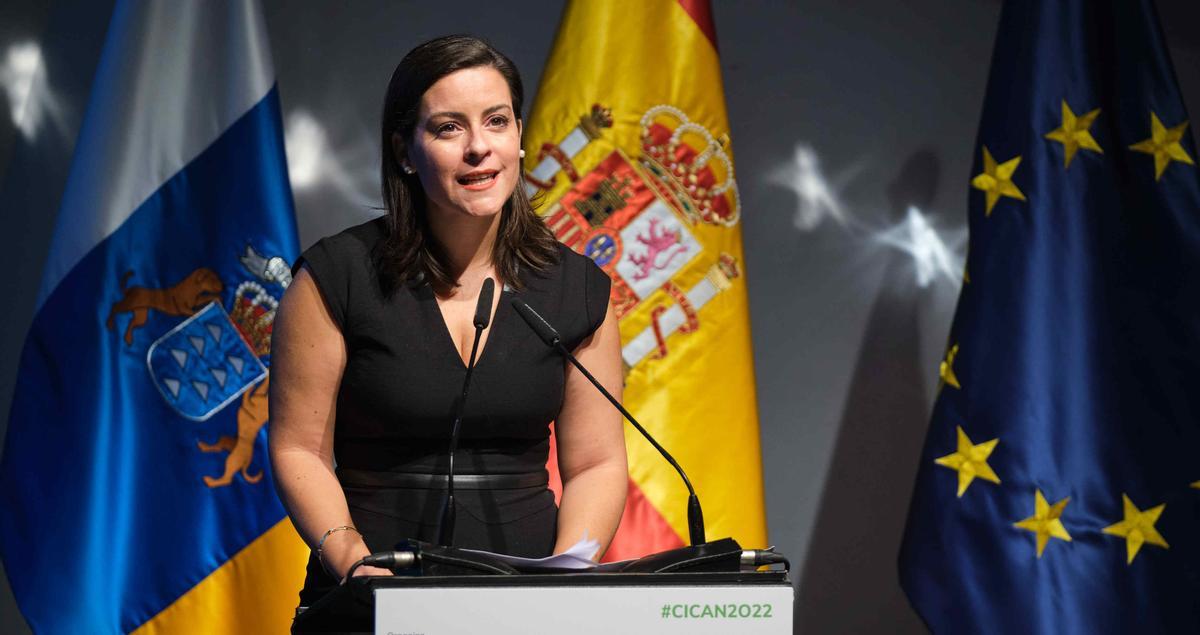 La consejera Yaiza Castilla inaugura el Congreso de la Industria de Canarias.