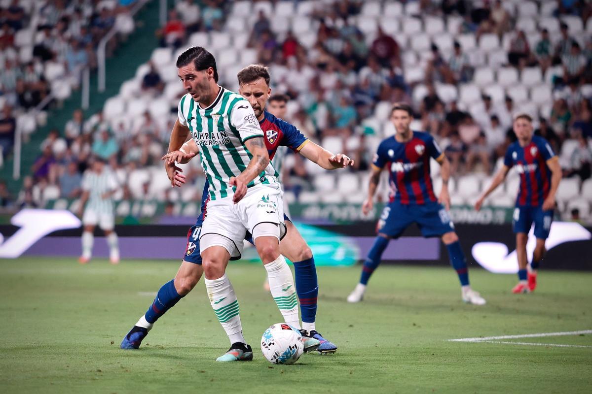 Córdoba CF-Huesca | Las imágenes del partido de LaLiga Hypermotion