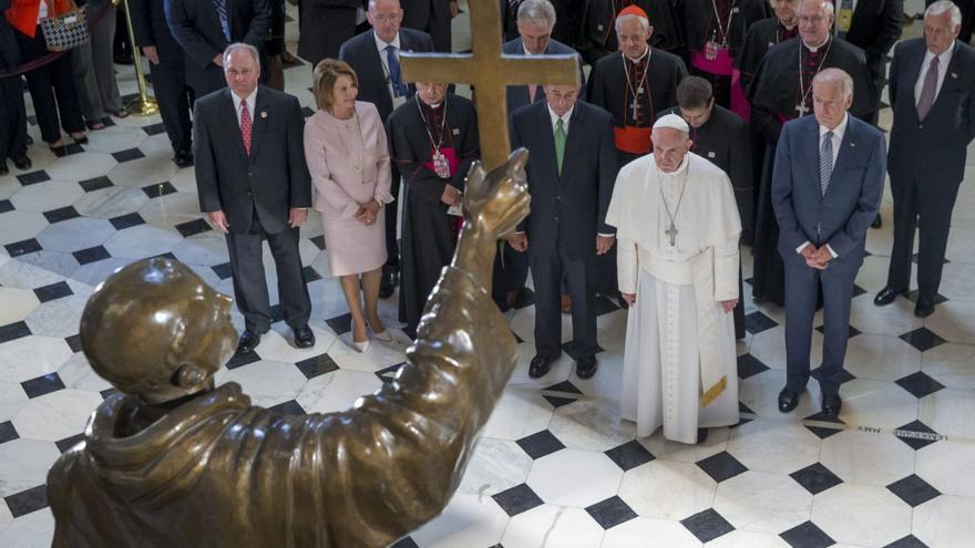 El papa Francisco el día que canonizó a Fray Junípero Serra. | EFE