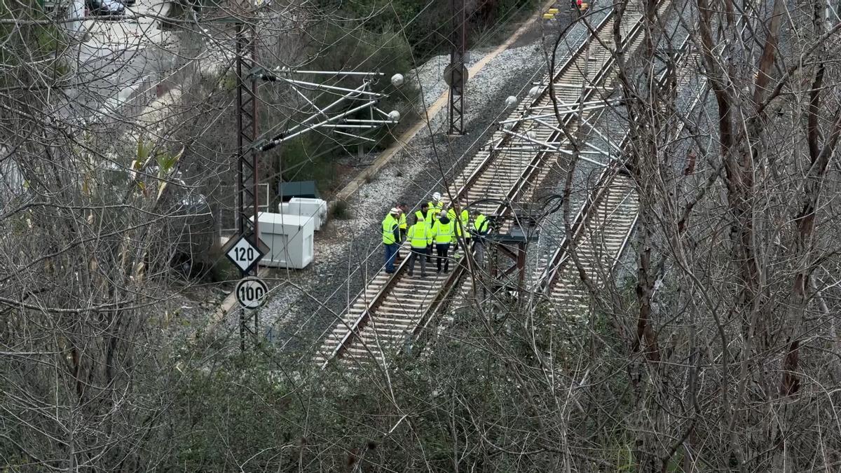 Adif reabre parcialmente el túnel de Rubí y reanuda la circulación de mercancías