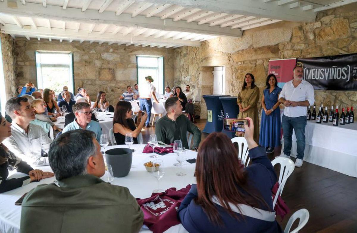 Asistentes a la cata
de la DOP Cangas.
| Iñaki Abella
